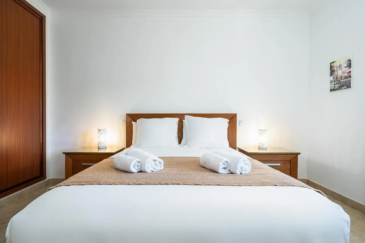 H&H - Rare Amazing Apartment With Panoramic Sea Views Near To Meia Praia Beach & Lagos Center